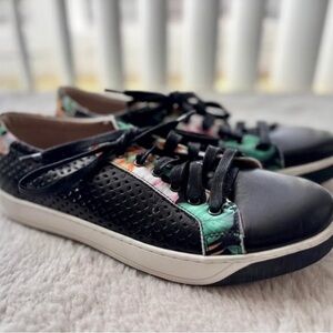 Johnston & Murphy Sneaker